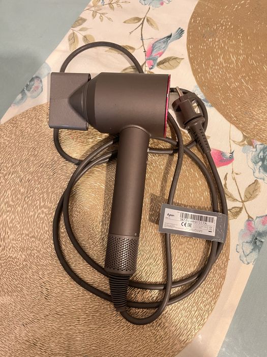 Фен Dyson оригинал б/у в отличном состоянии