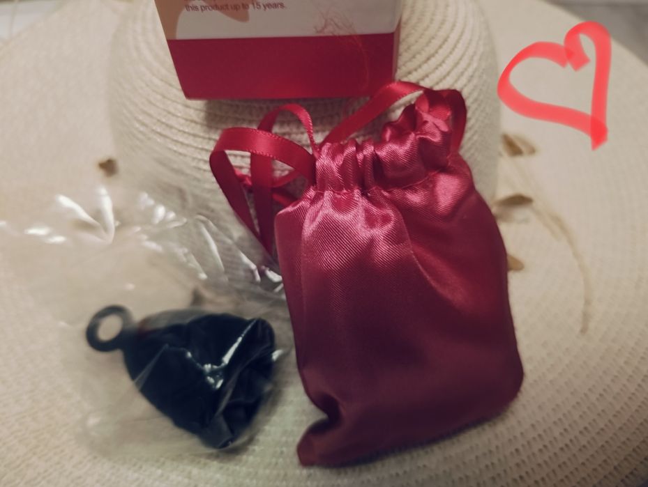 Cupă menstruală AneerCare sigilată reutilizabilă + cadou candelă