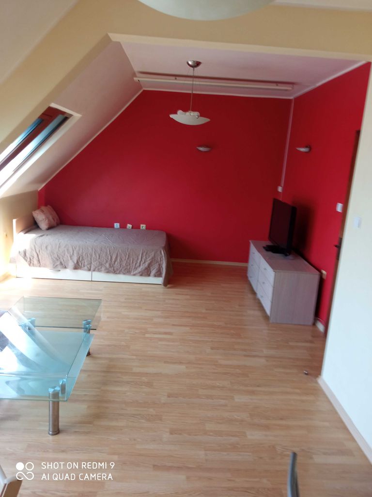 Дава се под наем Двустаен апартамент в Варна, Бриз - 64 кв.м за 408 € - Снимка #1