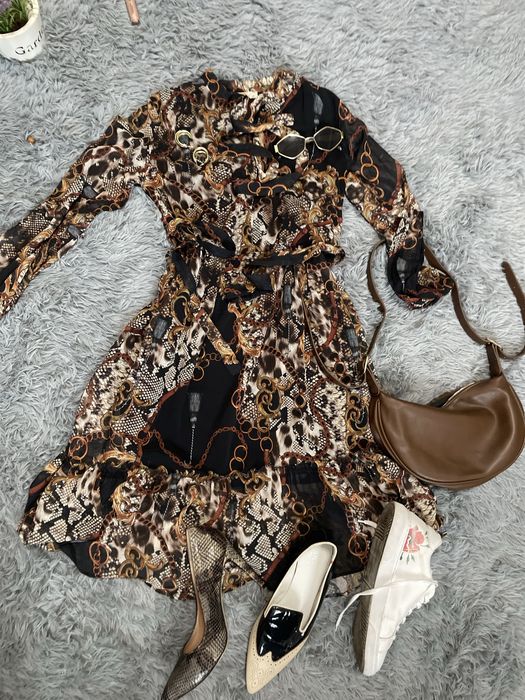 Девочи налетайте . Стильные вещи , бренд , дешево ! М-л