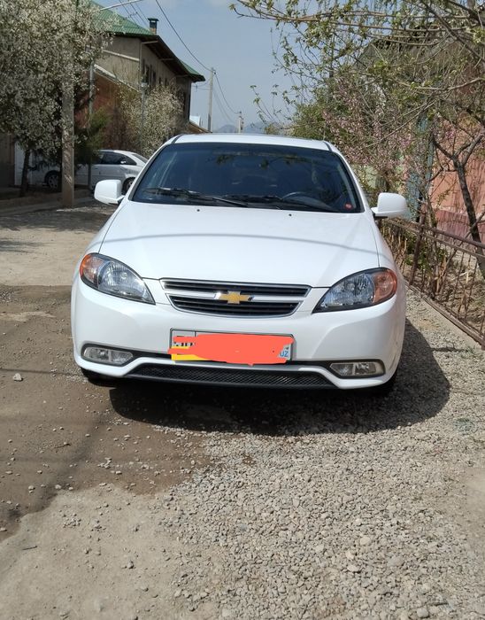 Chevrolet Gentra 3 pozitsiya