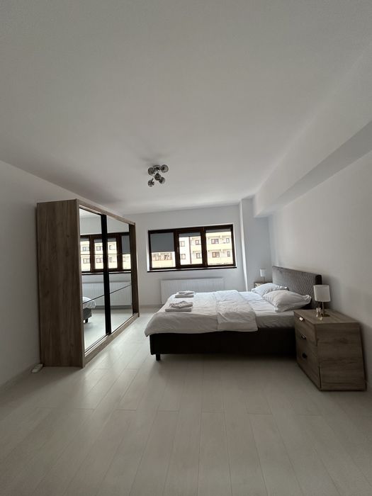 Inchiriez apt. 2 camere in regim hotelier , ultracentral , bloc nou