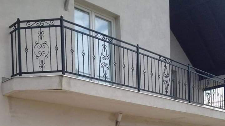 Balcoane si balustrade