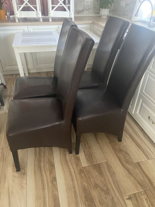 Vind scaune living sau buxatarie