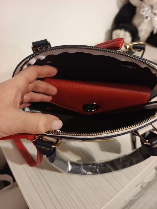 Set Tommy , Geanta si Portofel