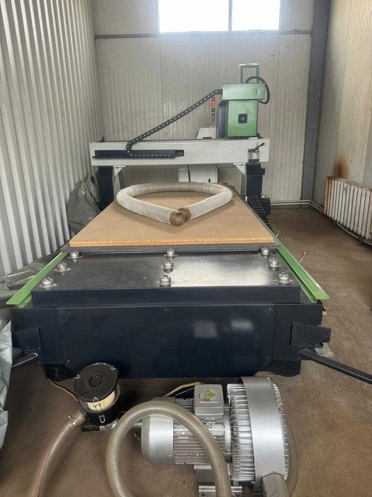 Router CNC - Masina de Frezat in 3 axe
1325 Pro - Generația 2