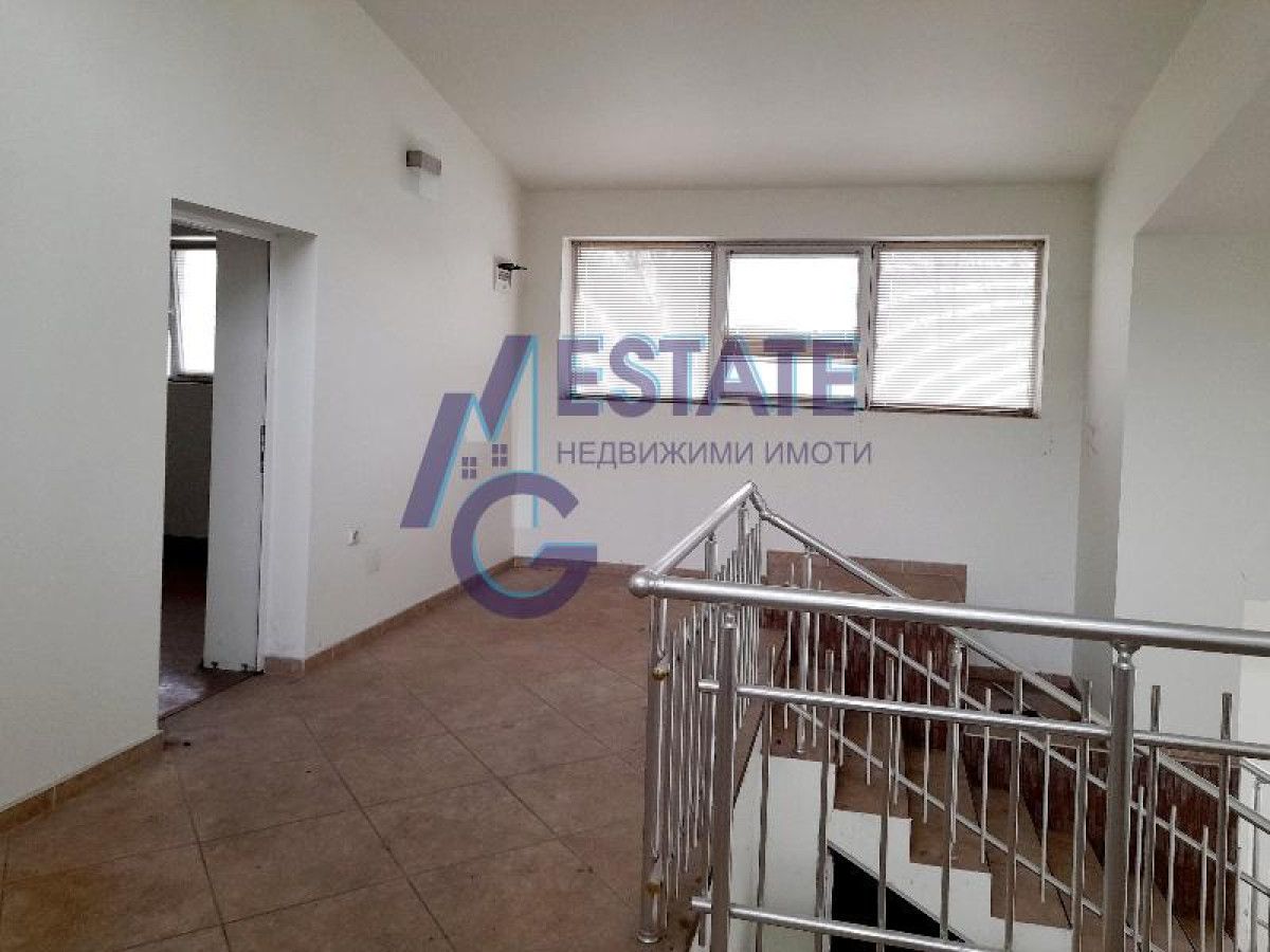 Дава се под наем Заведение в Бургас, Промишлена зона - Юг - 425 кв.м за 5100 € - Снимка #1
