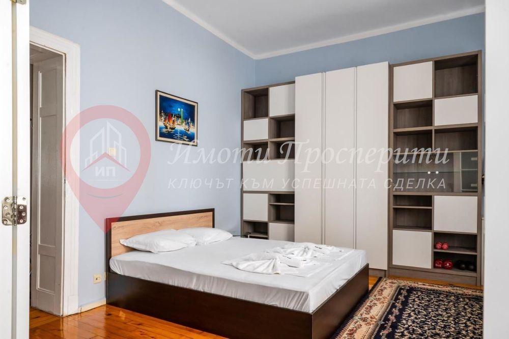 Дава се под наем Тристаен апартамент в София, Център - 92 кв.м за 950 € - Снимка #4