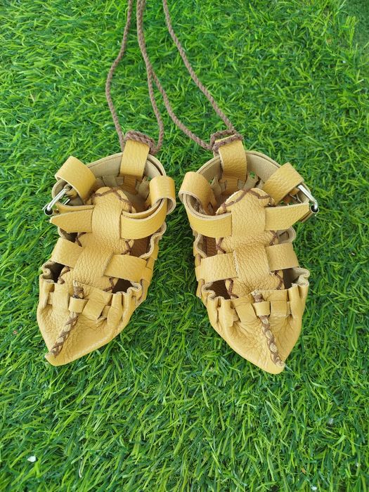 Сувенирани цървули от естествена кожа