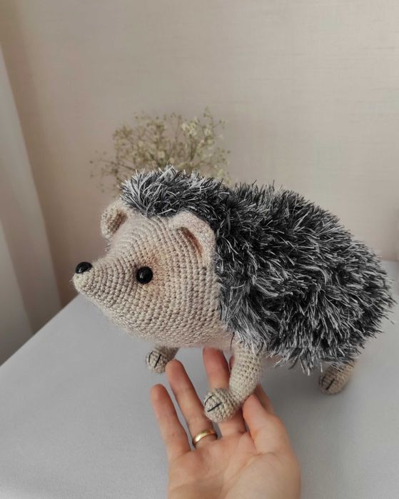 Вязанные игрушки, подарки, пинетки, погремушки
