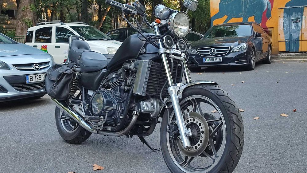 Honda Magna VF750 V4