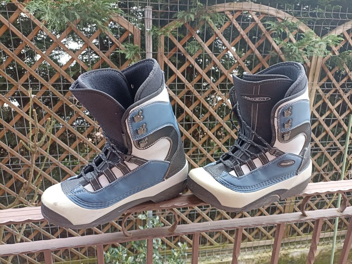 Vând boots snowboard mărime 39