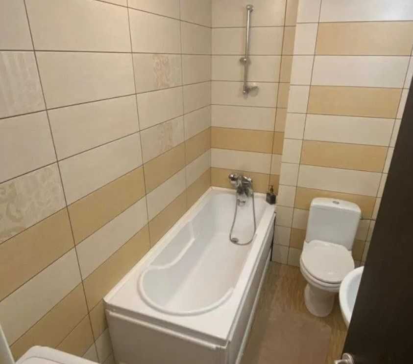 Дава се под наем Двустаен апартамент в Пловдив, Остромила - 64 кв.м за 290.7 € - Снимка #3