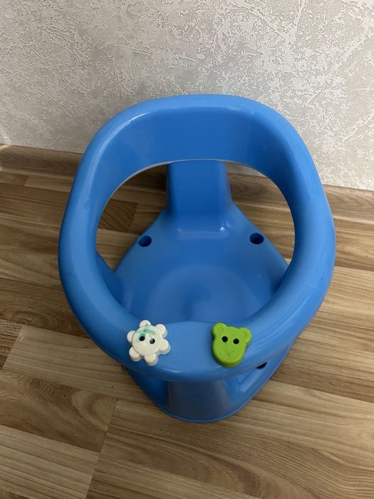 Стульчик для купания  малышей .