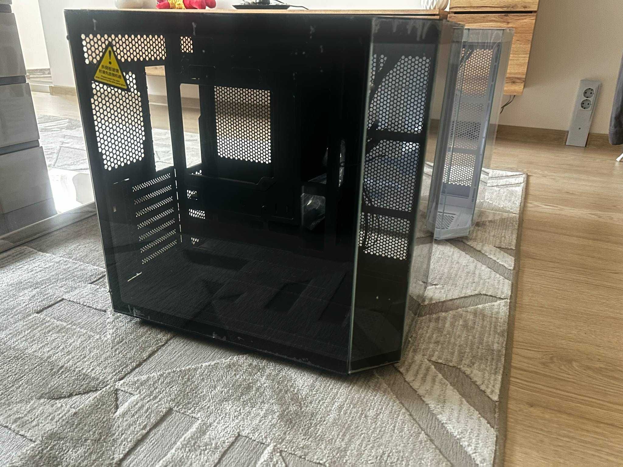 Продавам PC кутия тип "Fishtank" – Черна (350 лв)