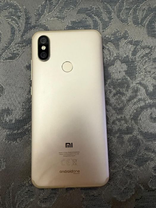 Xiaomi Mi A2 — отличное состояние!