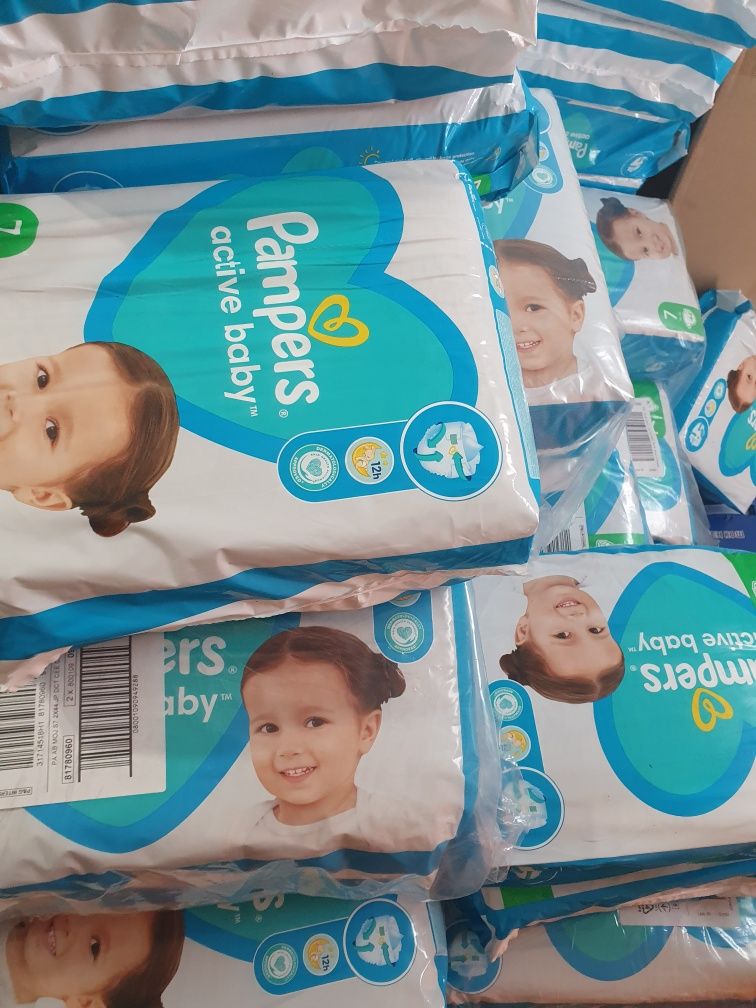 Vând Pampers numărul 7 Active Baby 44 bucati/bax