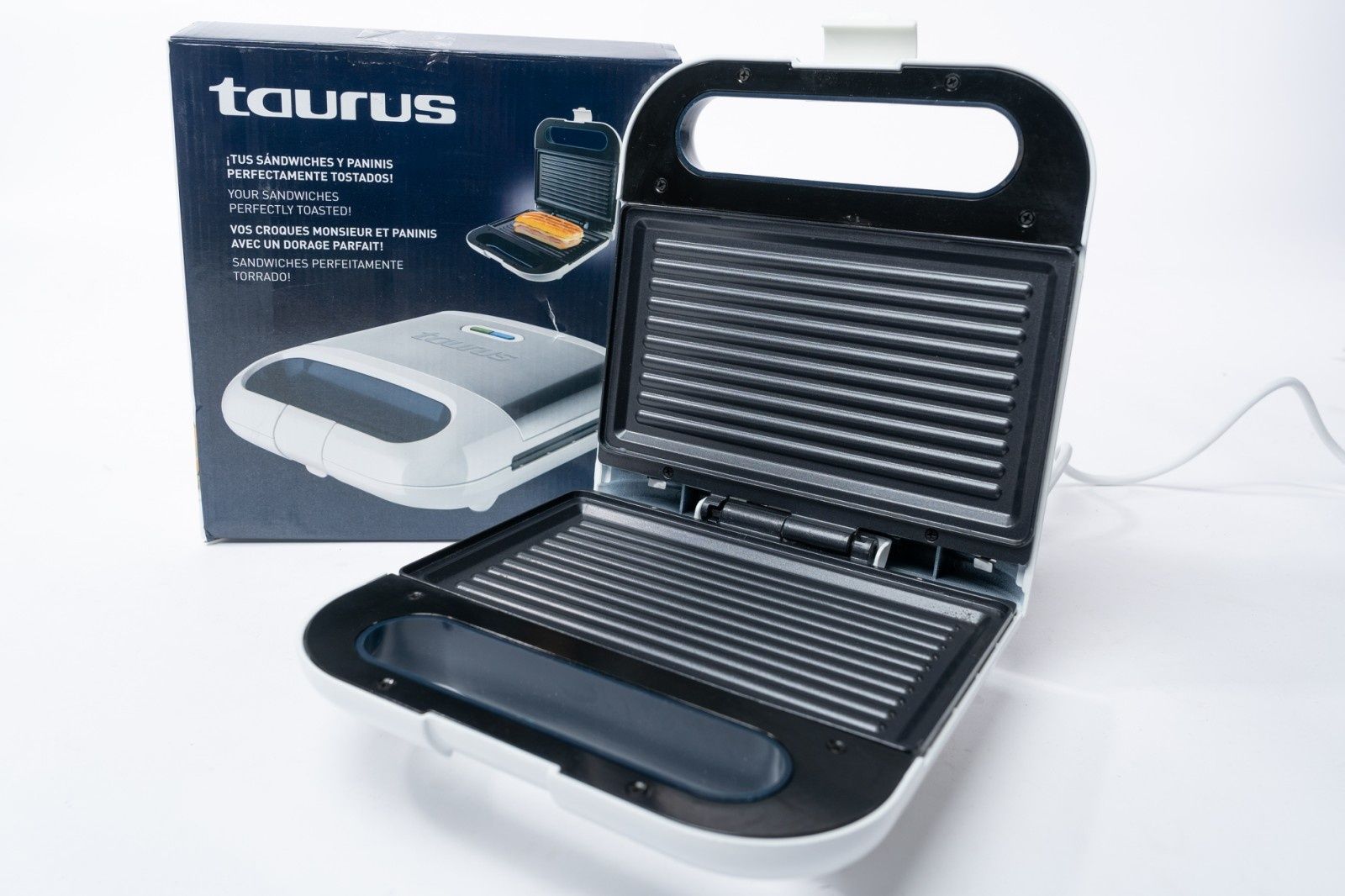 Чисто нов сандвич тостер TAURUS 800w