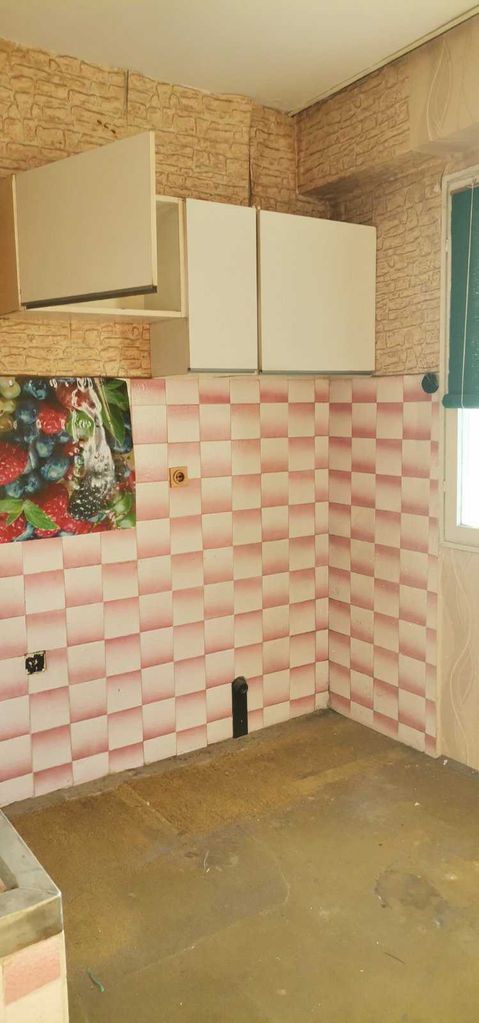 Продава се Четиристаен апартамент в Габрово, Младост - 86 кв.м за 742 €/кв.м - Снимка #2