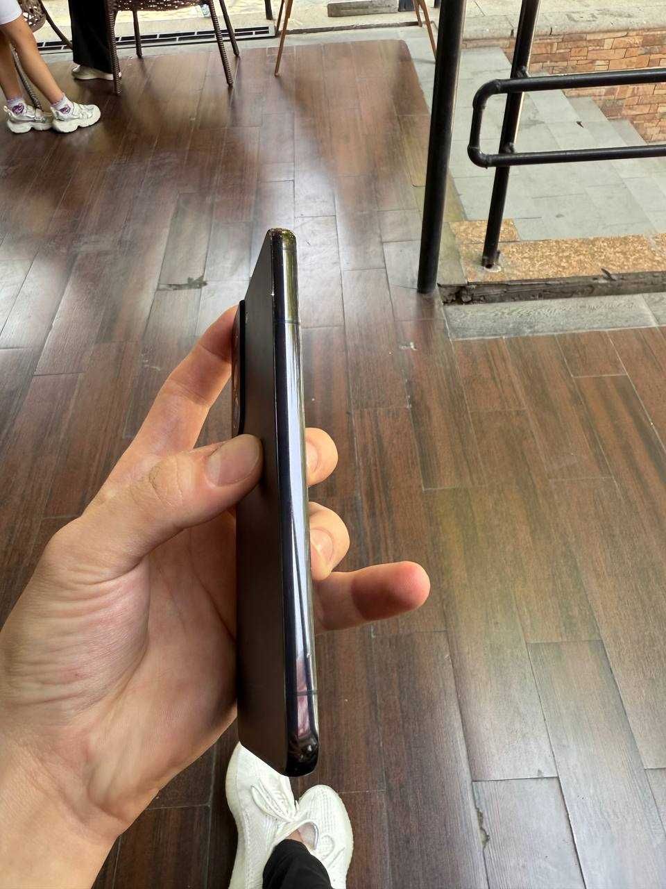 Продам Samsung s22