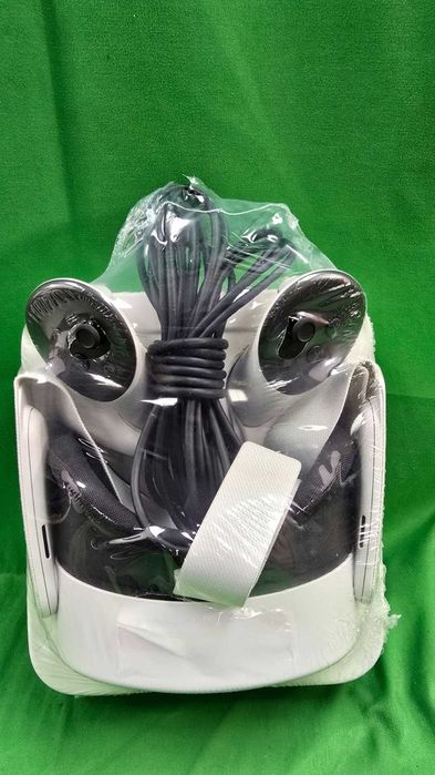 Meta Quest 3S 128 GB VR Headset With Controllers TESTED E10