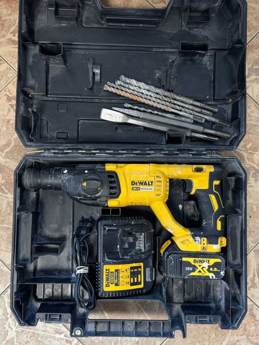 Акумулаторен перфоратор DeWALT DCH133