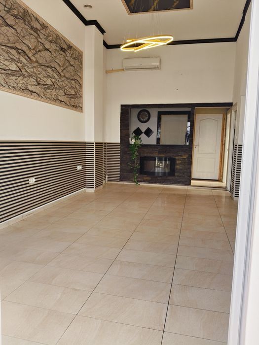 Inchiriez spatiu comercial 206mp pretabil pentru orice tip de activita