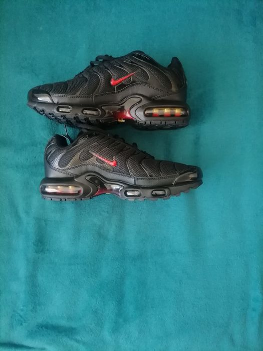 Vând Nike tn în stare impecabila