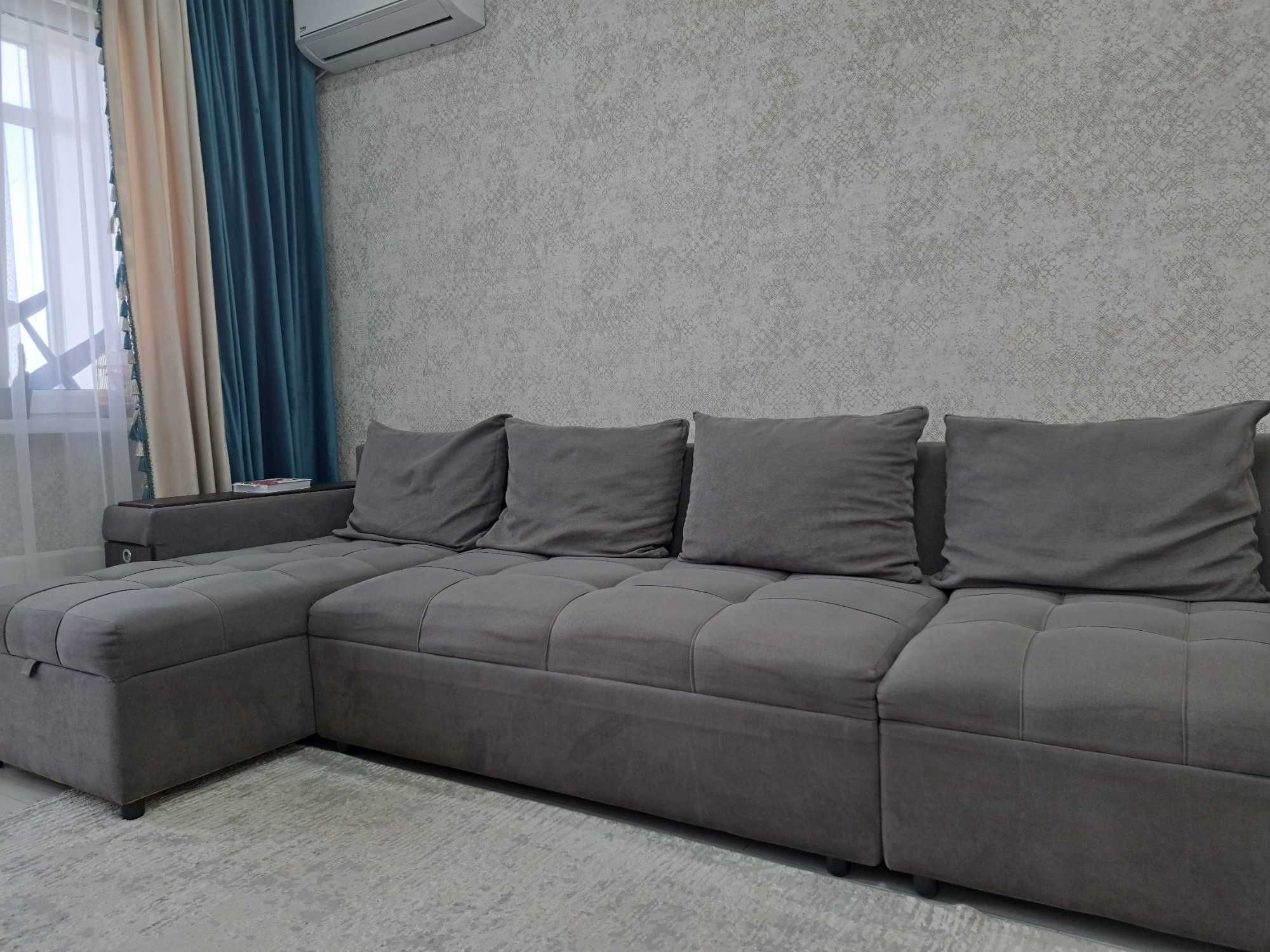 Продам диван в гостинную