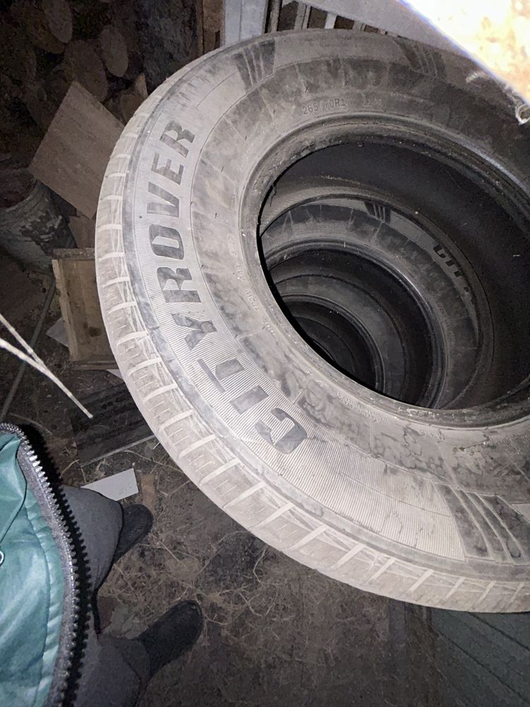 265/70 r17  срочно продается шины