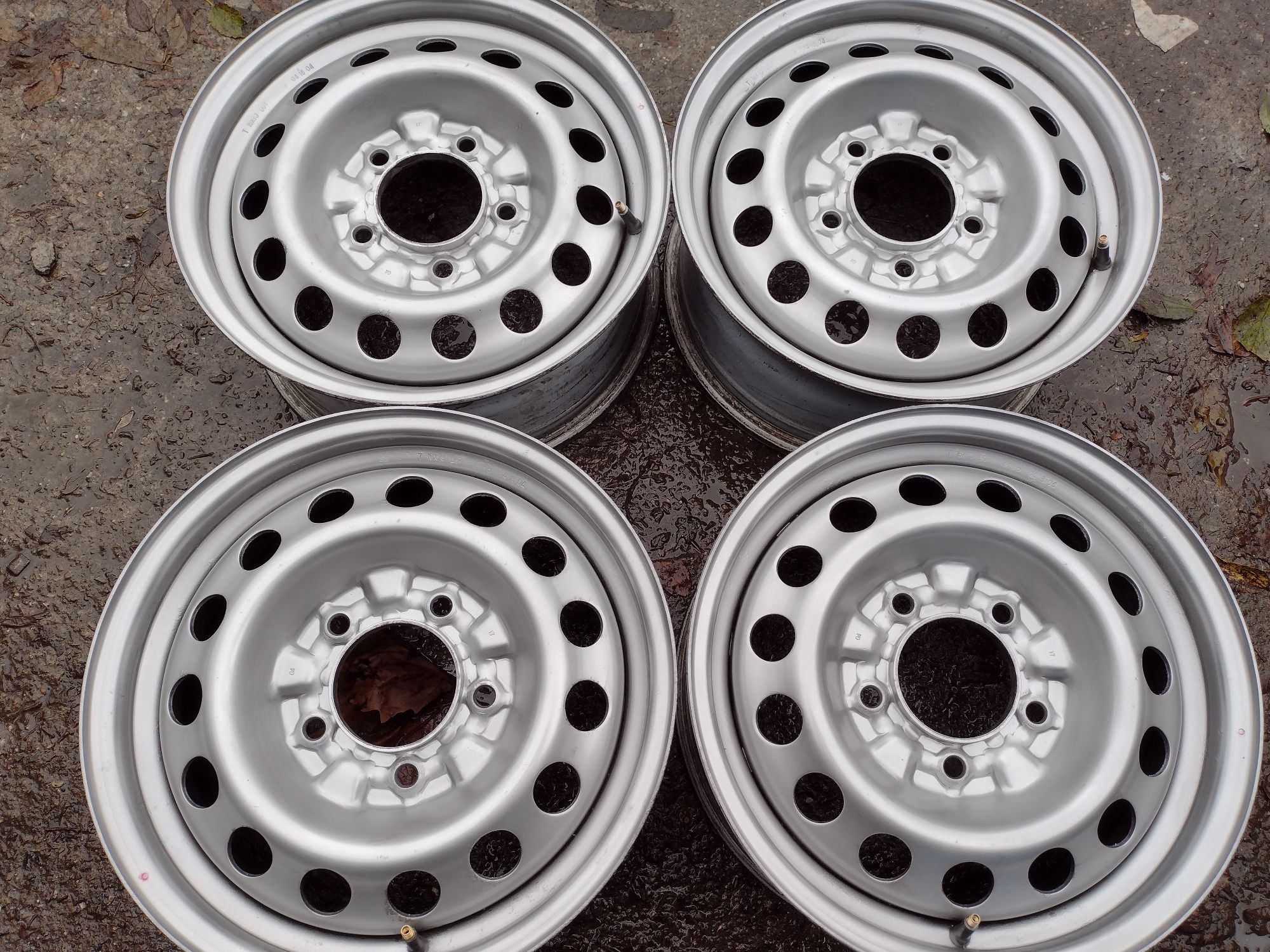 Перфектни 16-5х139.7 ет45 7j Kia Sorento