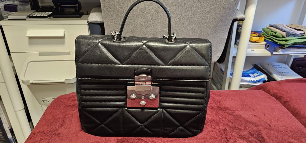 Geanta Furla neagra