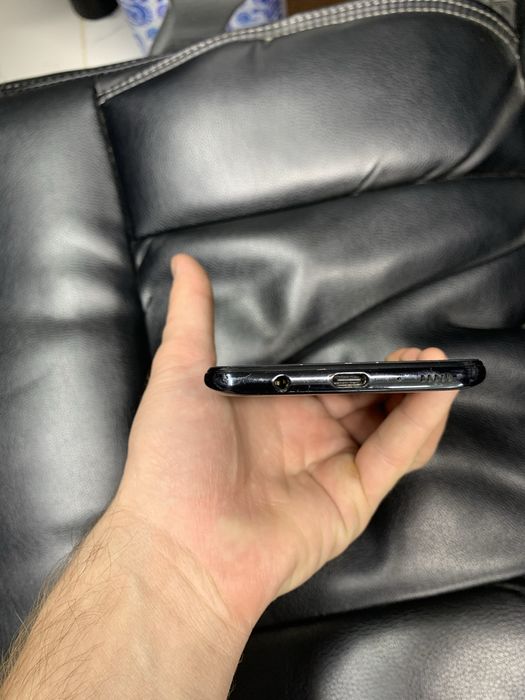 Продается Самсунг А70