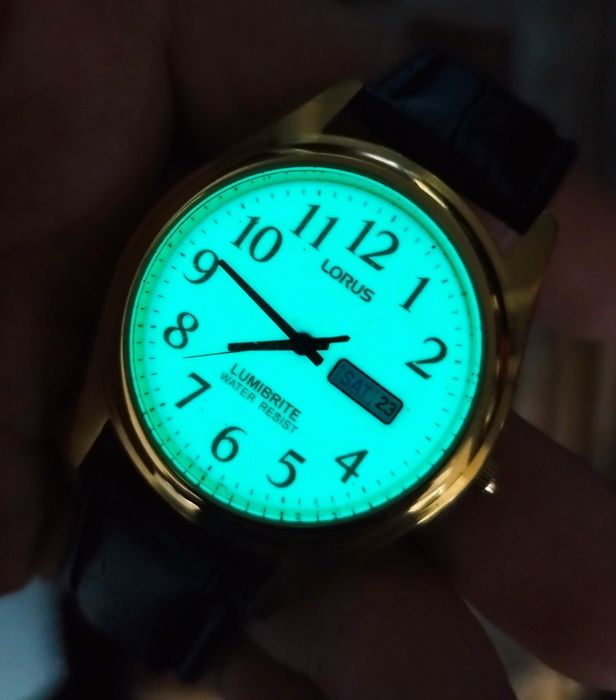 Ceas bărbătesc Lorus Lumibrite, quartz, otel inoxidabil, cadran fosfor