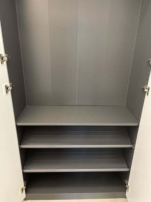 Гардероб с огледала от серията Pax Ikea