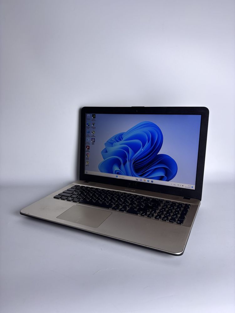 Ноутбук Asus core i3 с видеокартой