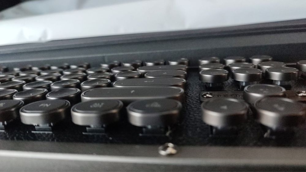 Tastatura mecanică DE in stil RETRO CLASSIC