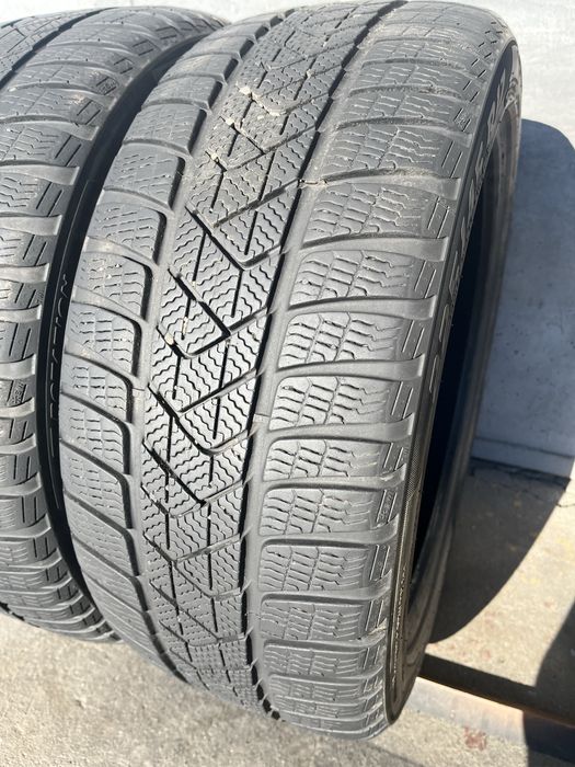 2 бр. зимни гуми 225/45/17 Pirelli DOT 3218 6 mm