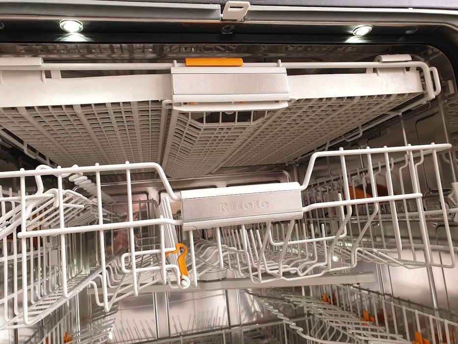 Съдомиялна Miele Кафява - LED - Auto Open - Частично Вграждане 60см