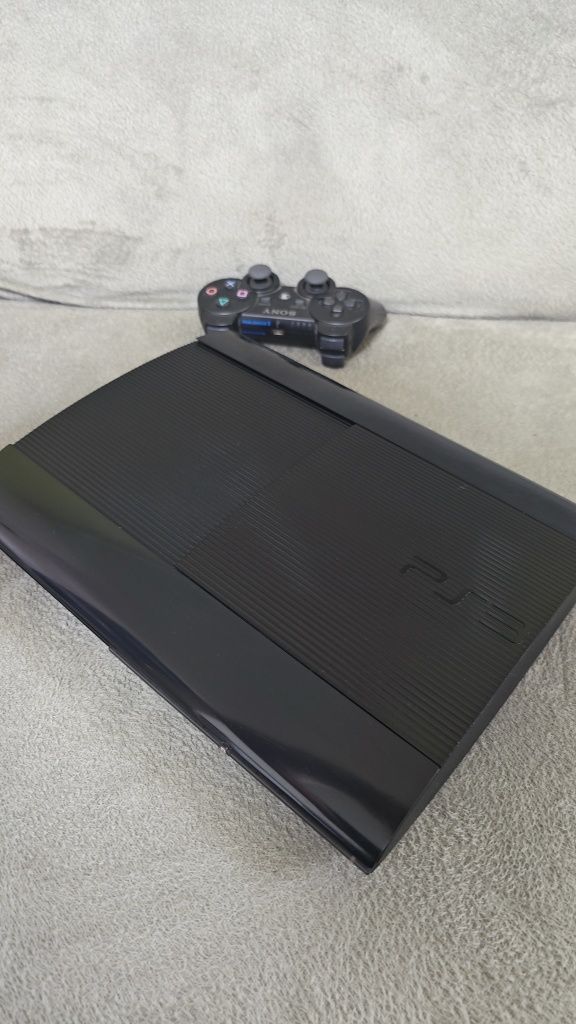 PlayStation 3 super slim 500GB