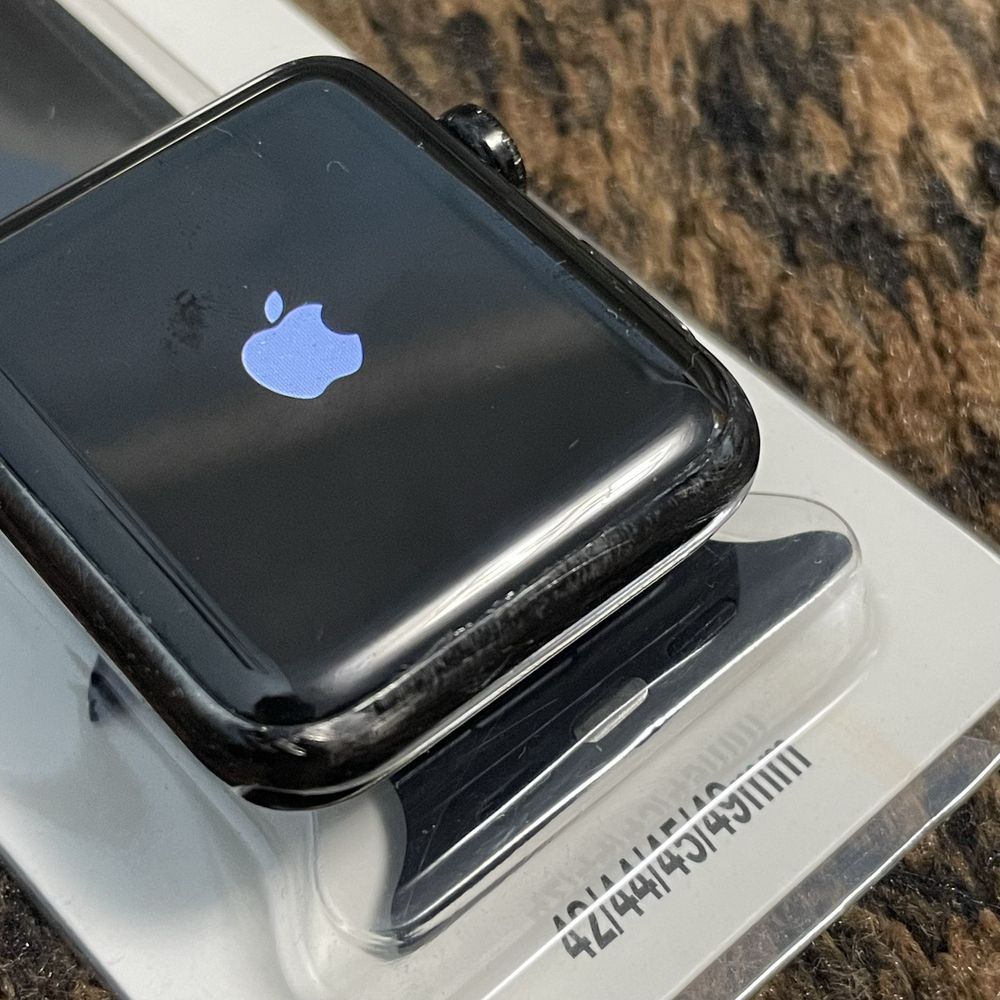 Продам apple watch 1