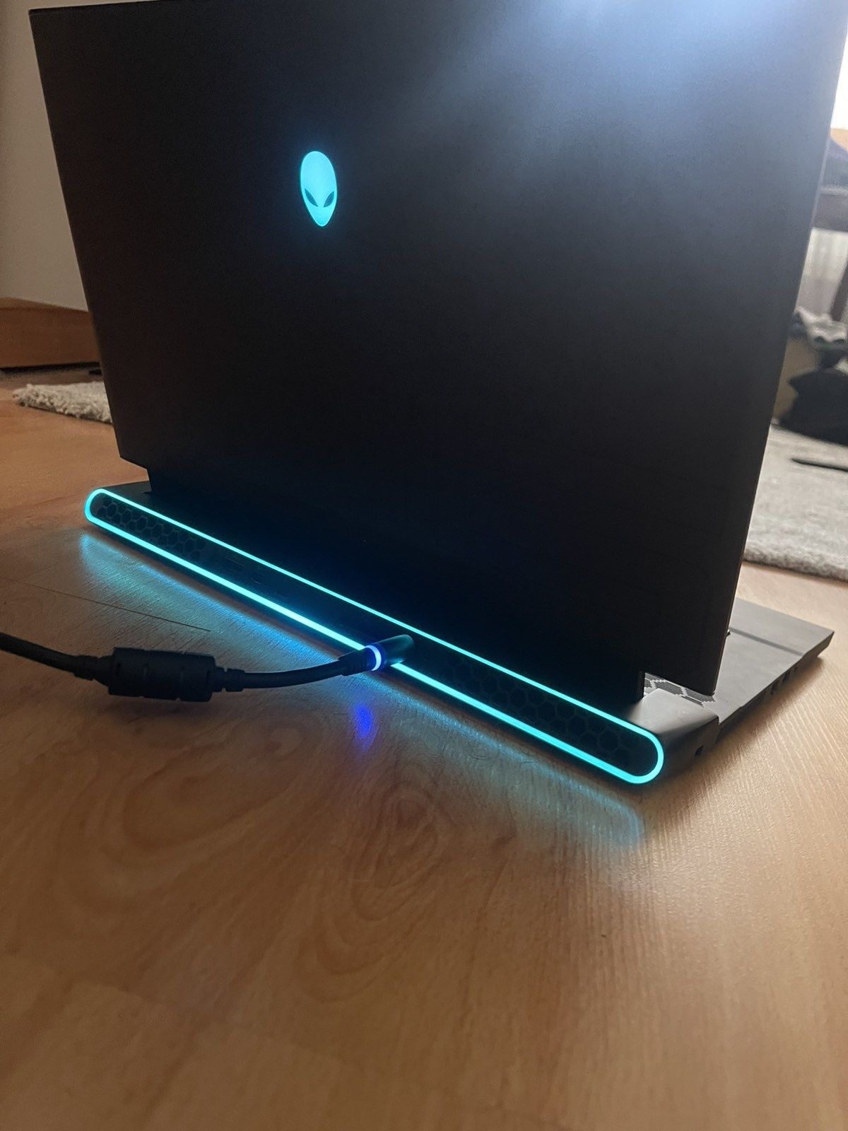 Alienware 15 R2 I7 9750H 32GB RTX 2080 Max Hq 2TB SSD