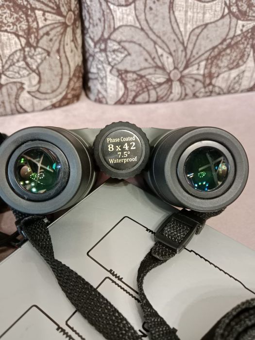 Отличный, современный бинокль!