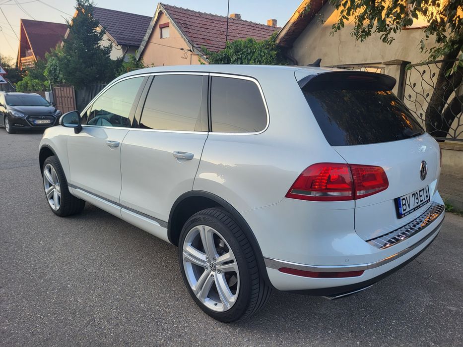 Vând Volkswagen Touareg R line 2016