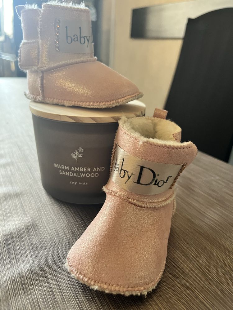 Ботушки за бебе  “ Dior “