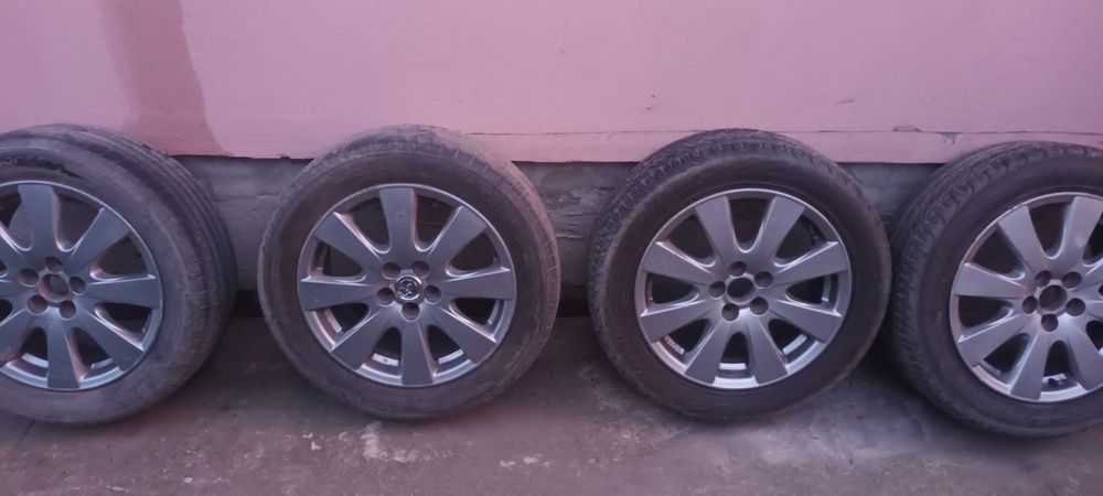 Jante aliaj toyota 205.55.16  cauciucuri vara urilizate 1 sezon Dunlop