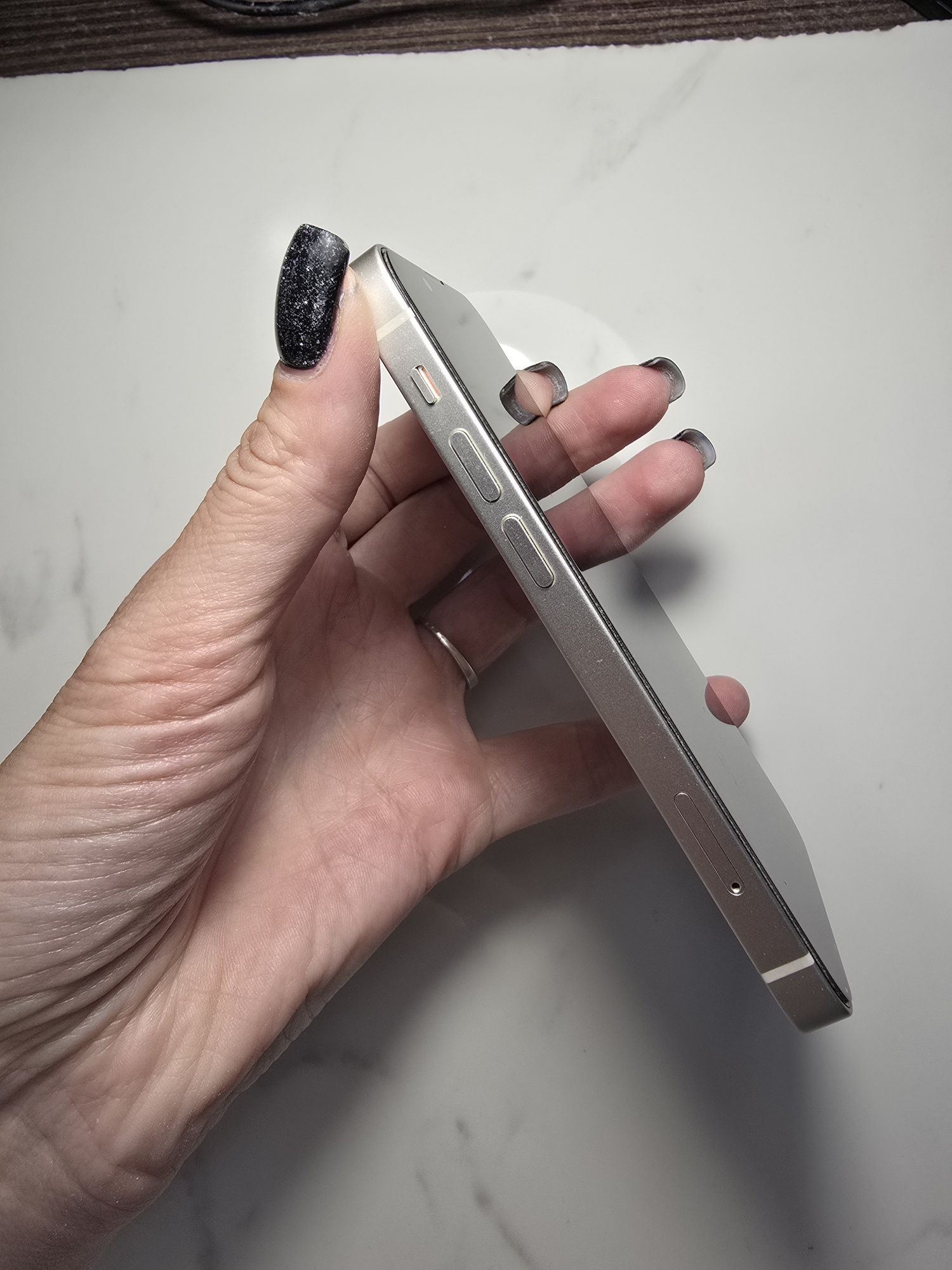 Продаю IPhone 13 MINI