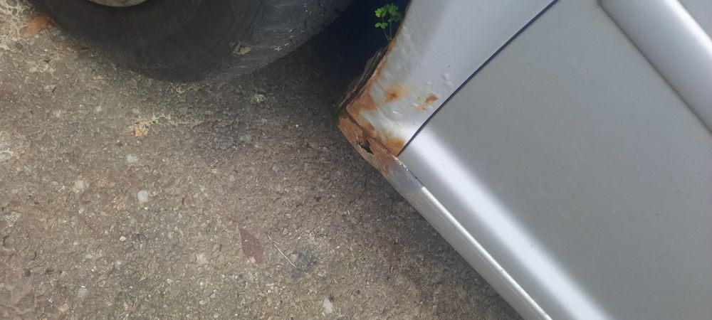 VW GOLF GOLF IV  din 2001 motor 1.6 benzină  cutie automata.Merge  AC