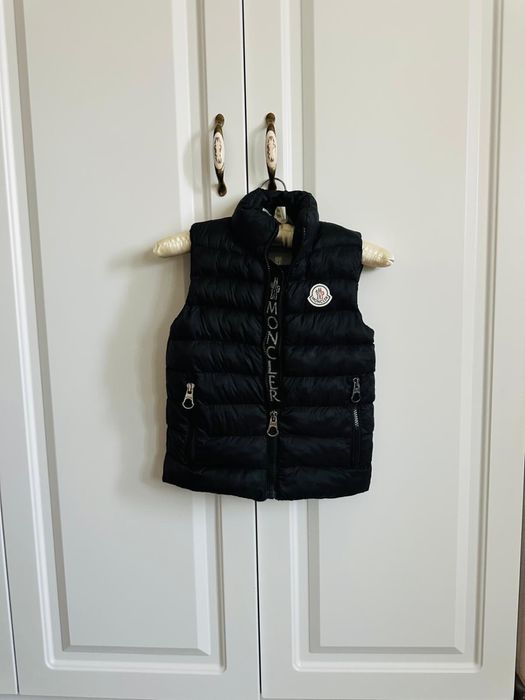 Vesta din puf  , pentru copii ,  pentru varsta de 4/5 ani