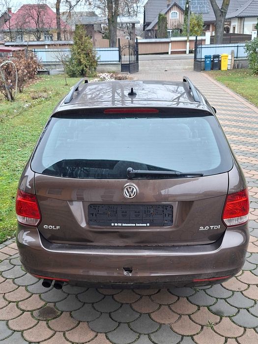 Vând golf șase neînmatriculat